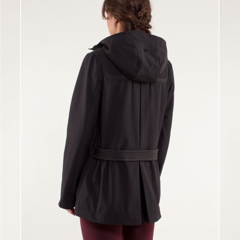 Lululemon - Picture 2 of 8